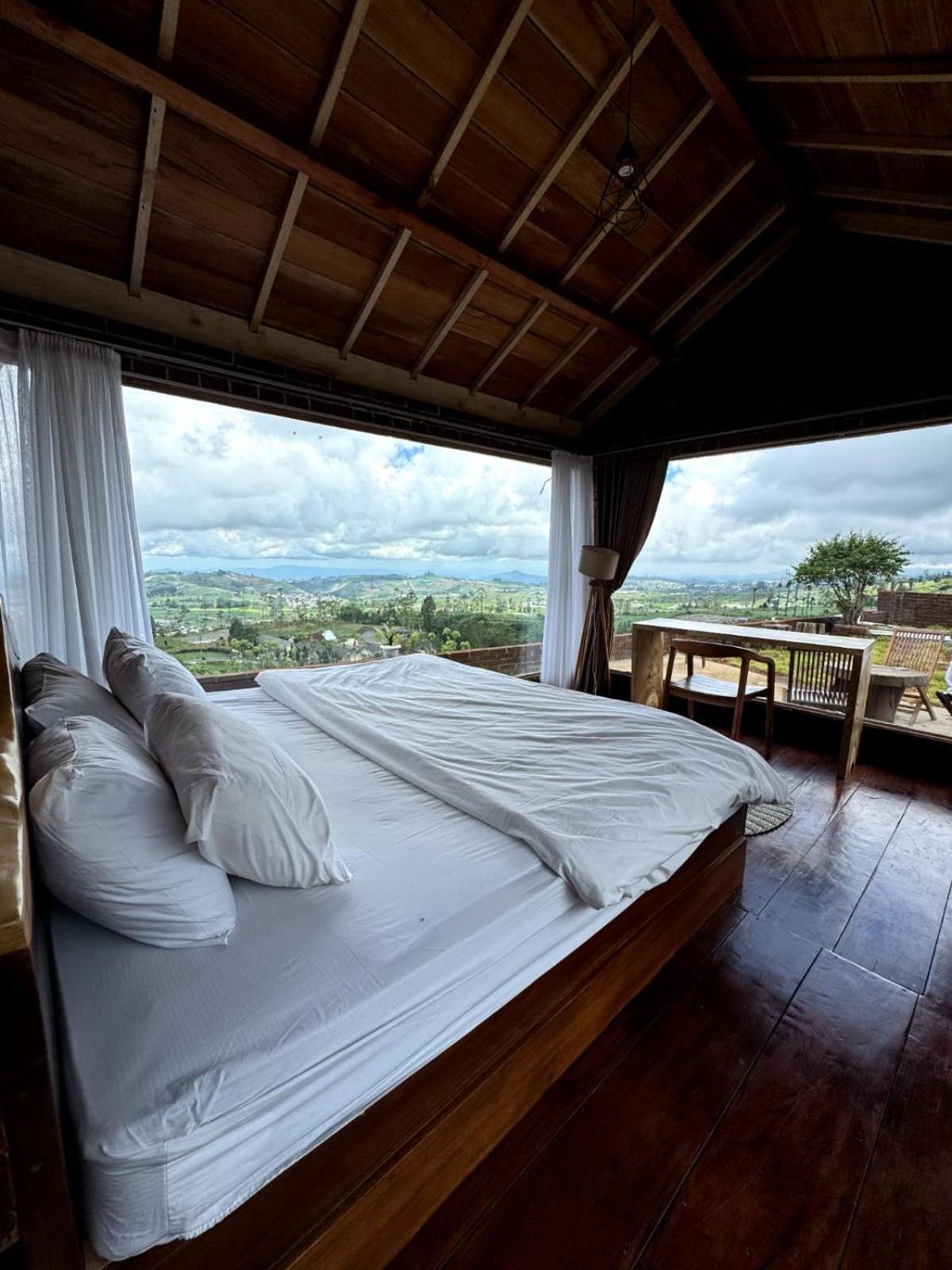 Jolotundo Lodge Banjarnegara Eksteriør billede