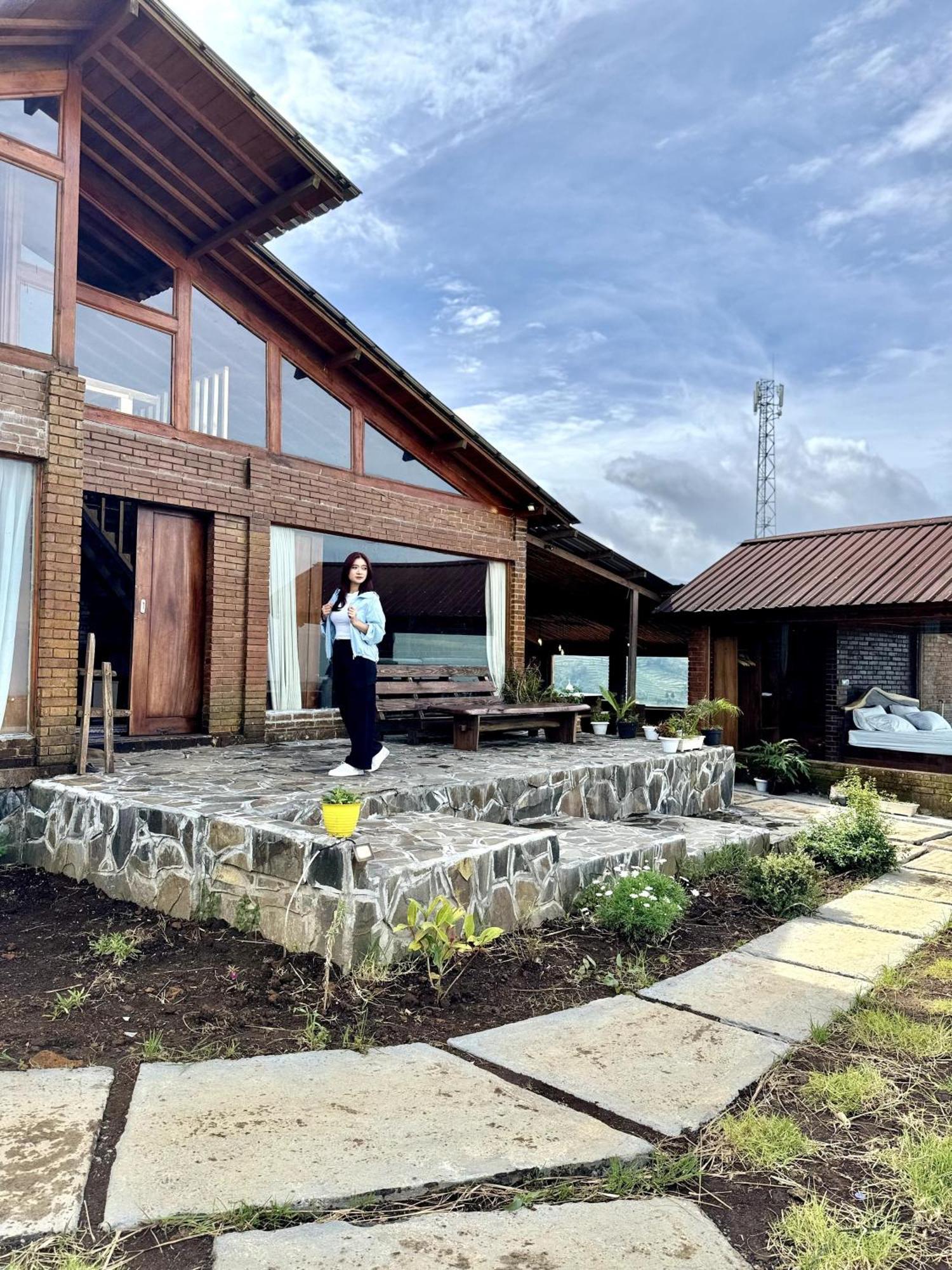Jolotundo Lodge Banjarnegara Eksteriør billede